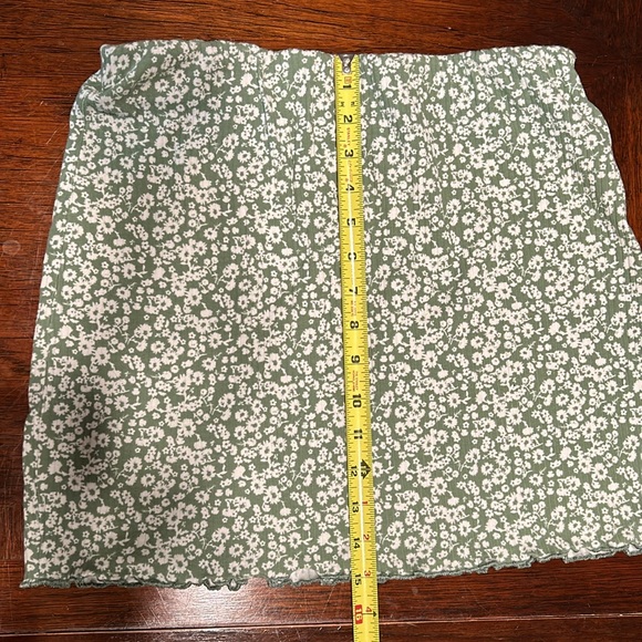 Host pick! Cute skirt - Picture 4 of 4